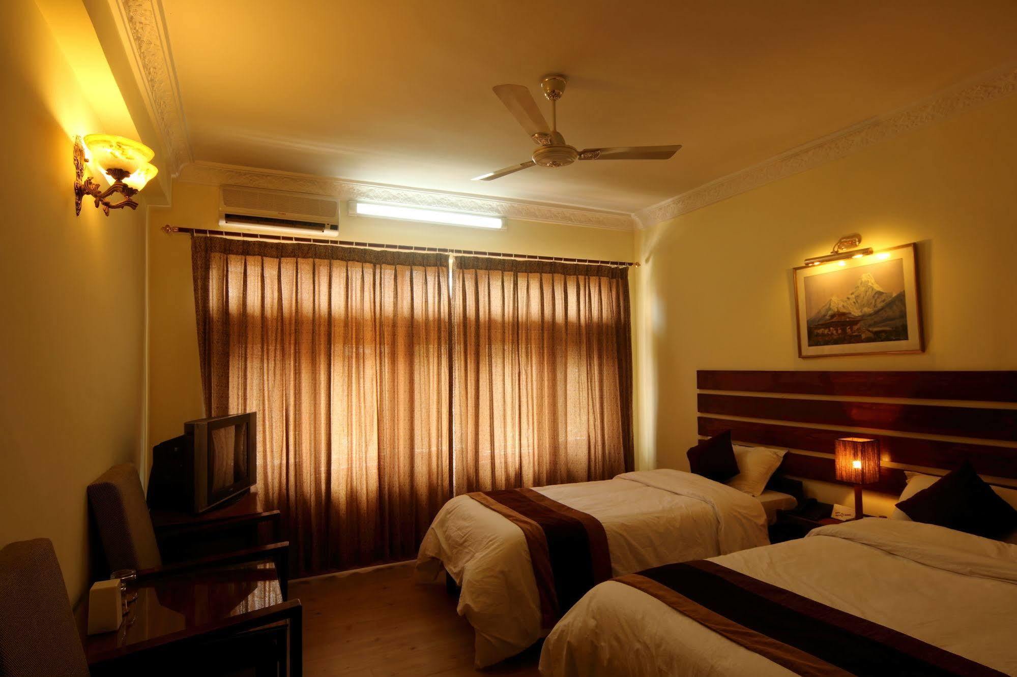 Hotel Thorong Peak Katmandu Zewnętrze zdjęcie