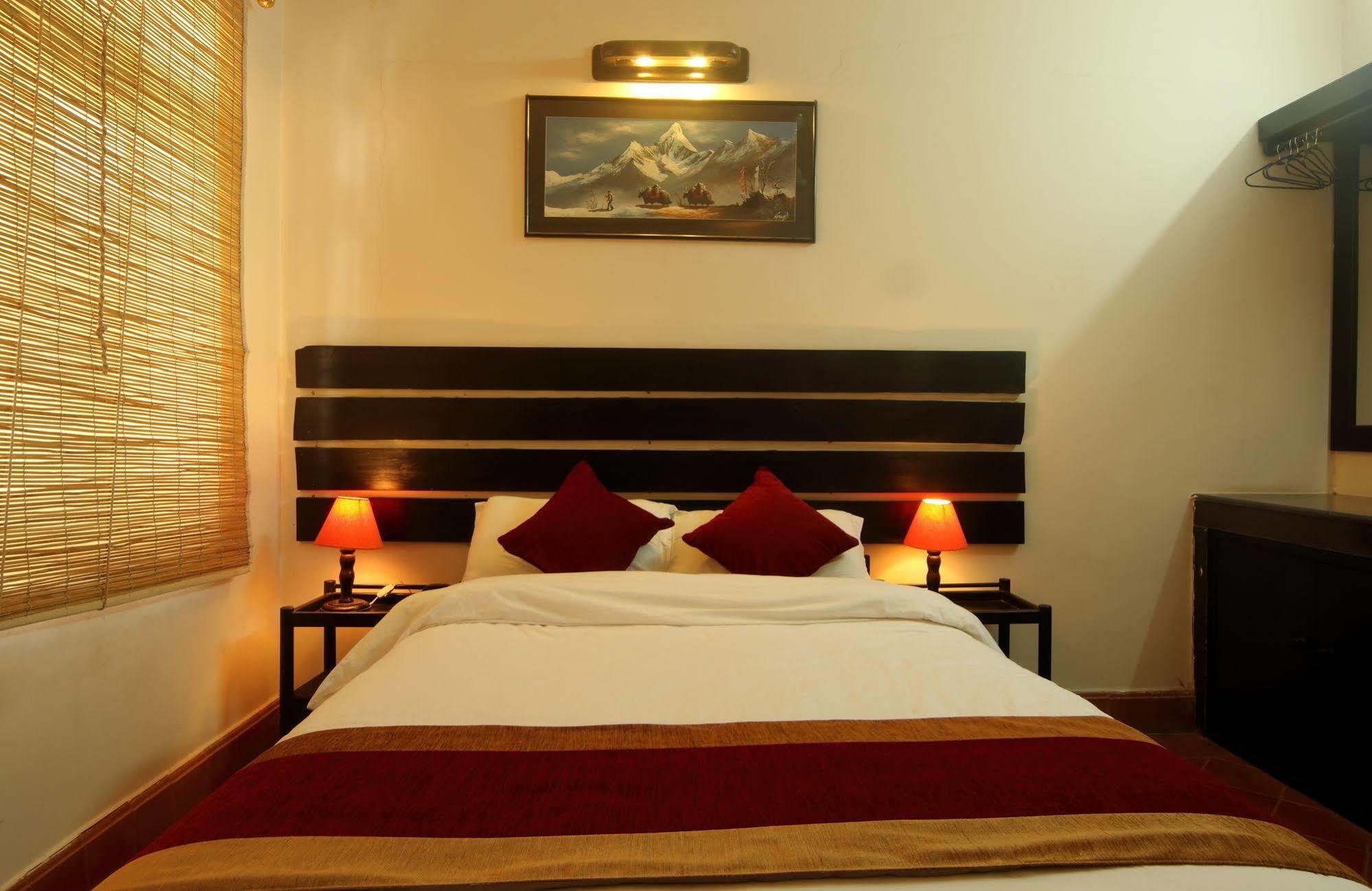 Hotel Thorong Peak Katmandu Zewnętrze zdjęcie